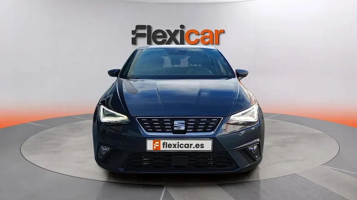 Usado Seat Ibiza XCELLENCE 116 CV (85 kW) 2024 Gris Utilitario