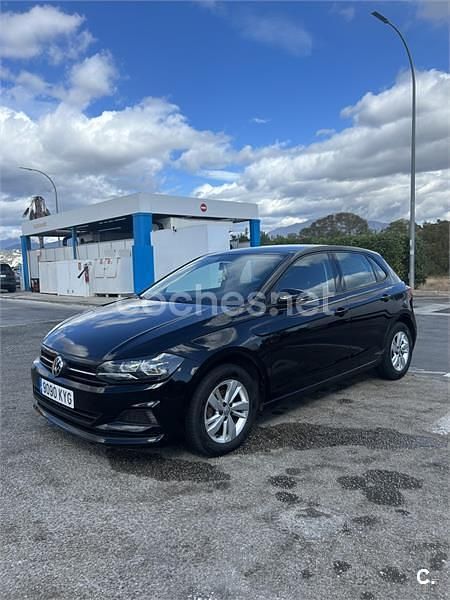 Usado VW Polo Advance 95 CV (69 kW) 2019 Negro Utilitario