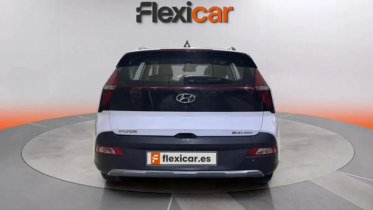 Usado Hyundai Bayon 84 CV (61 kW) 2023 Blanco SUV