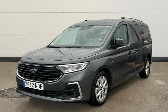 Usado Ford Tourneo Titanium 122 CV (89 kW) 2025