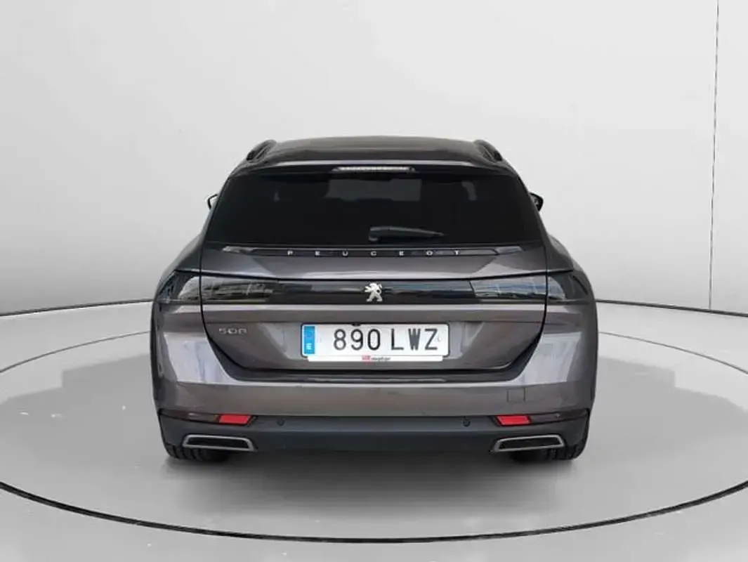 Usado Peugeot 508 Allure 131 CV (96 kW) 2022 Gris Berlina