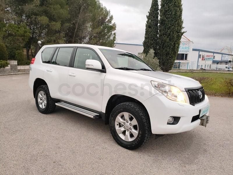 Używany Toyota Land Cruiser 173 KM (127 kW) 2010 Biały SUV