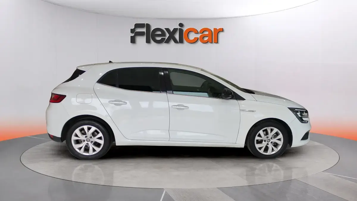 Usado Renault Mégane LIMITED 116 CV (85 kW) 2020 Blanco Berlina