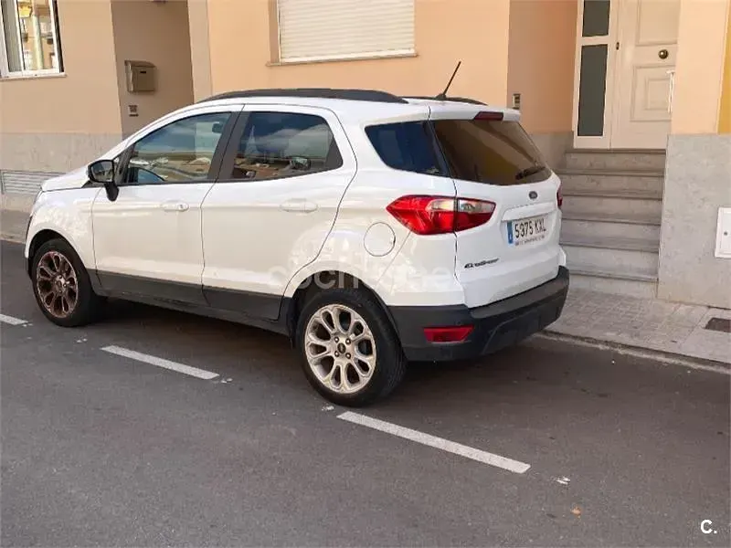 Usado Ford Ecosport Trend 125 CV (91 kW) 2019 Blanco SUV