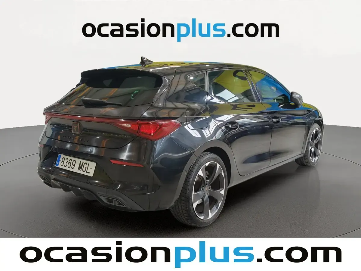 Käytetty Cupra Leon 150 HP (110 kW) 2023 Musta Viistoperä