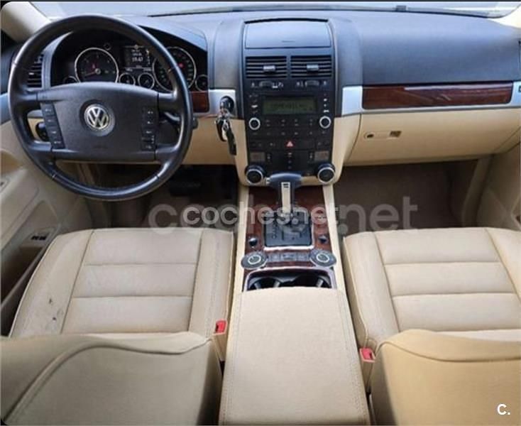 Usado VW Touareg 225 CV (165 kW) 2005 Negro SUV