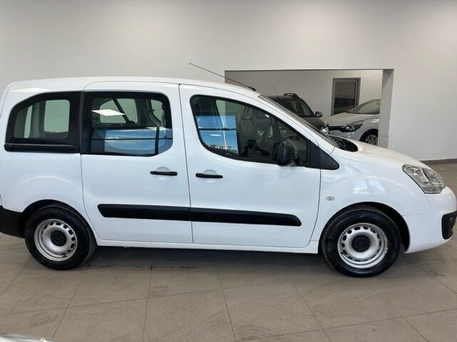 Blanco Usado 2018 Citroën Berlingo Live Monovolumen | 11.600 € (Un poco caro) - Imagen 1/4