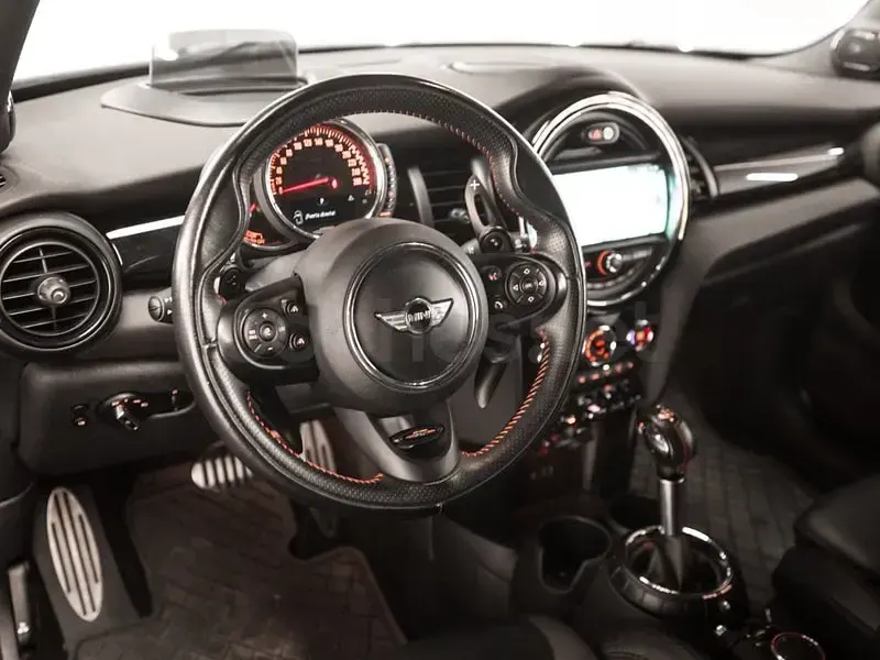 Usado Mini John Cooper Works 231 CV (169 kW) 2018 Negro Utilitario
