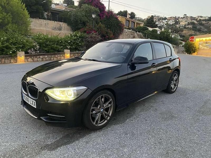 Negro Usado 2015 BMW 120 Utilitario | 11.500 € (Precio justo) - Imagen 1/4