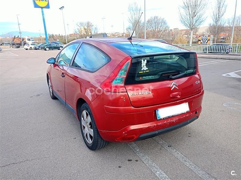 Usado Citroën C4 VTR Sport 92 CV (67 kW) 2005 Granate Berlina