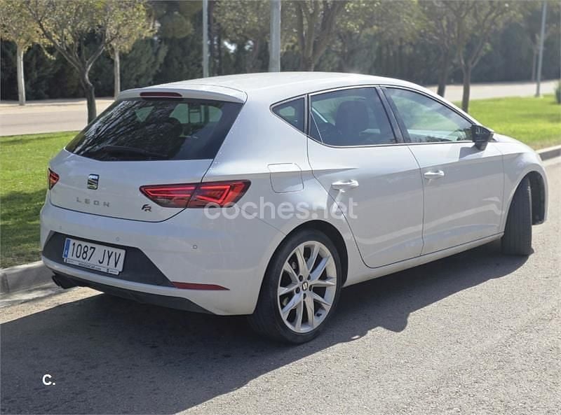 Usado Seat Leon FR 150 CV (110 kW) 2017 Blanco Berlina