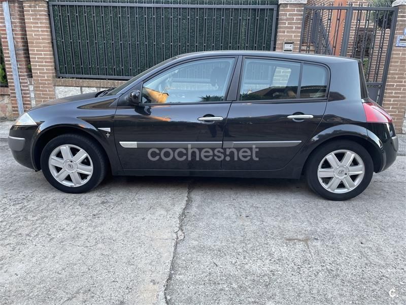 Negro Usado 2003 Renault Mégane II Dynamique Berlina | 2500 € (Precio justo) - Imagen 1/3