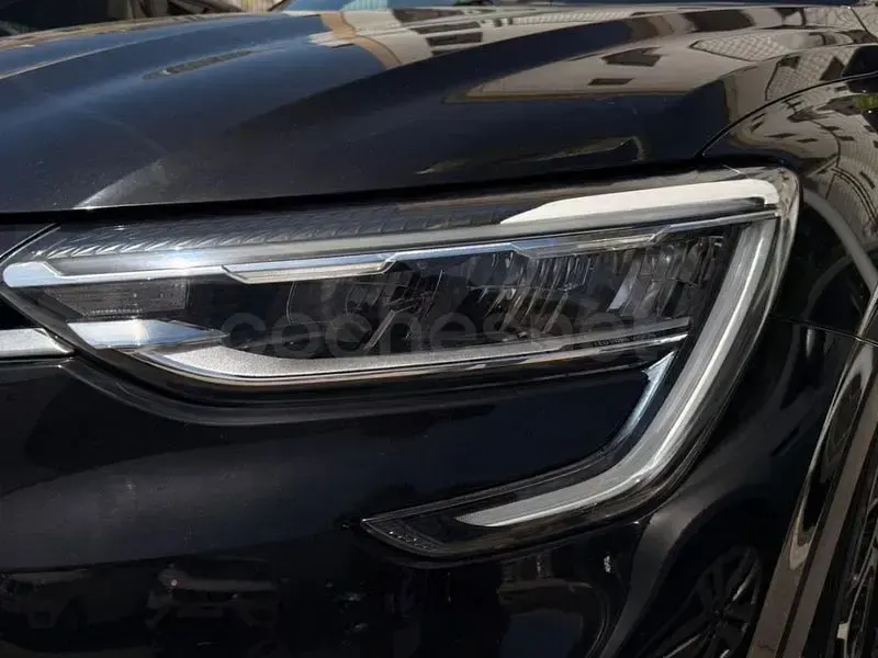 Usado Renault Arkana Zen 140 CV (102 kW) 2022 Negro SUV