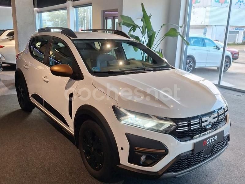 Usado Dacia Sandero Extreme 91 CV (66 kW) 2023 Blanco Berlina
