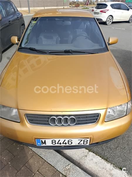 Usado Audi A3 Ambition 110 CV (80 kW) 2000 Naranja Utilitario