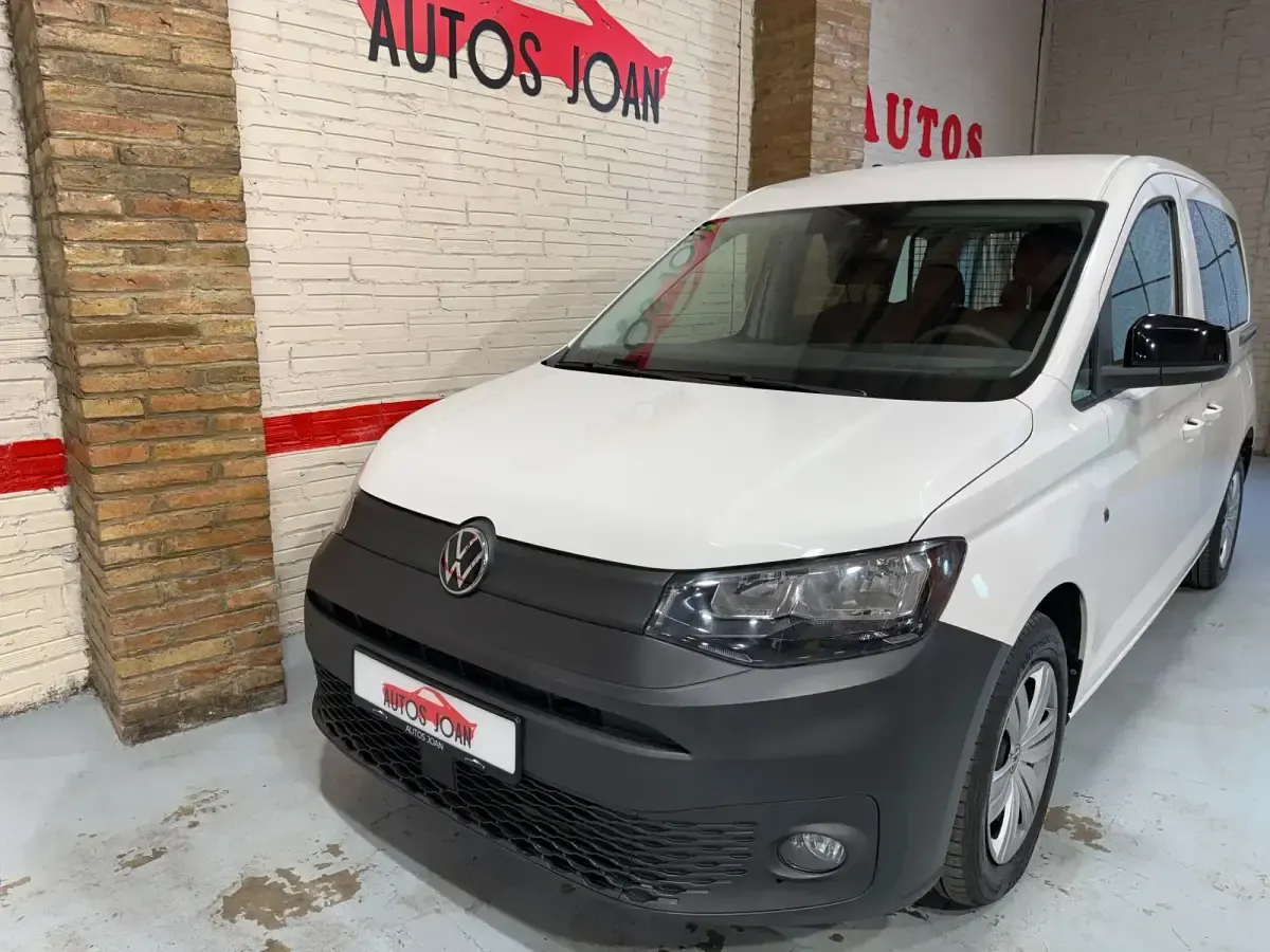 Usado VW Caddy 122 CV (89 kW) 2022 Blanco Monovolumen