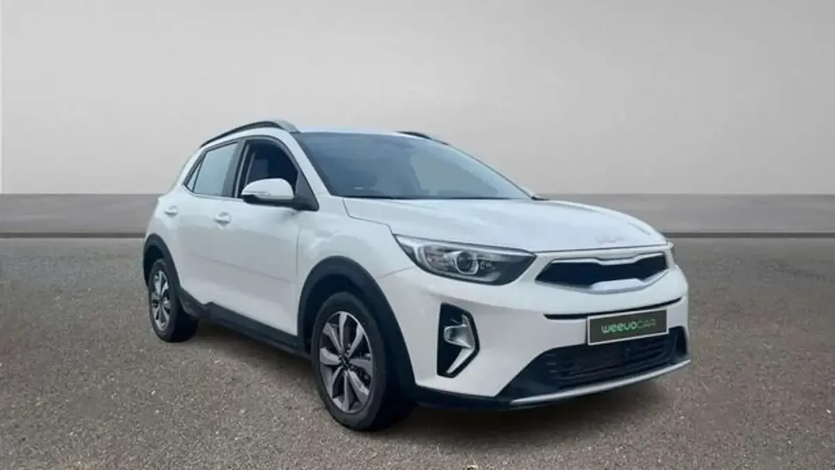Usado Kia Stonic 101 CV (74 kW) 2025 Blanco SUV