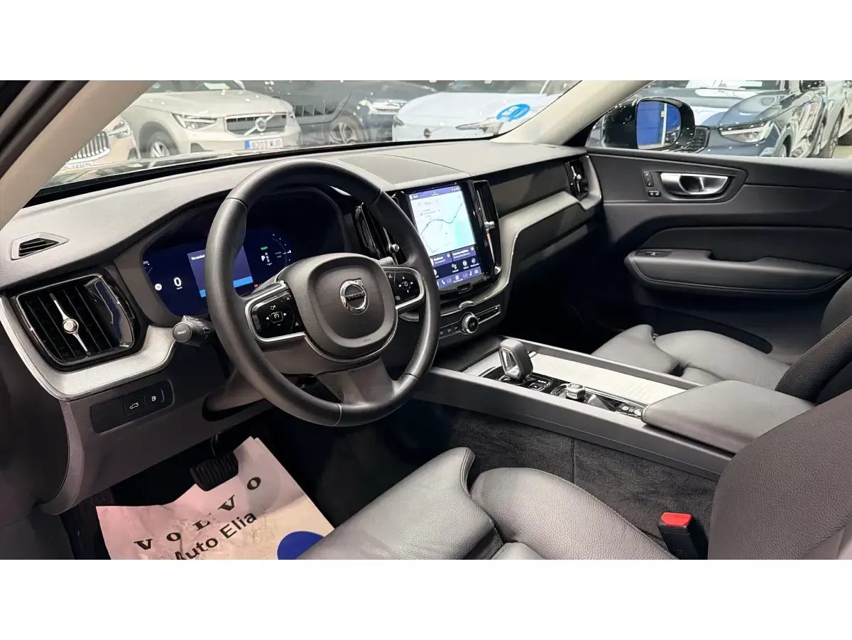 Usado Volvo XC60 Plus 350 CV (257 kW) 2025 Negro SUV