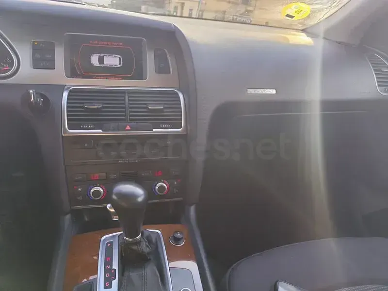 Usado Audi Q7 240 CV (176 kW) 2007 Negro SUV