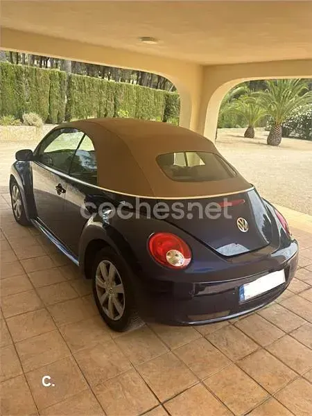 Usado VW New Beetle 115 CV (84 kW) 2006 Azul Utilitario
