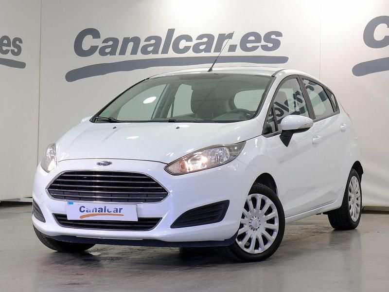 Blanco Usado 2014 Ford Fiesta Trend Berlina | 5925 € - Imagen 1/4