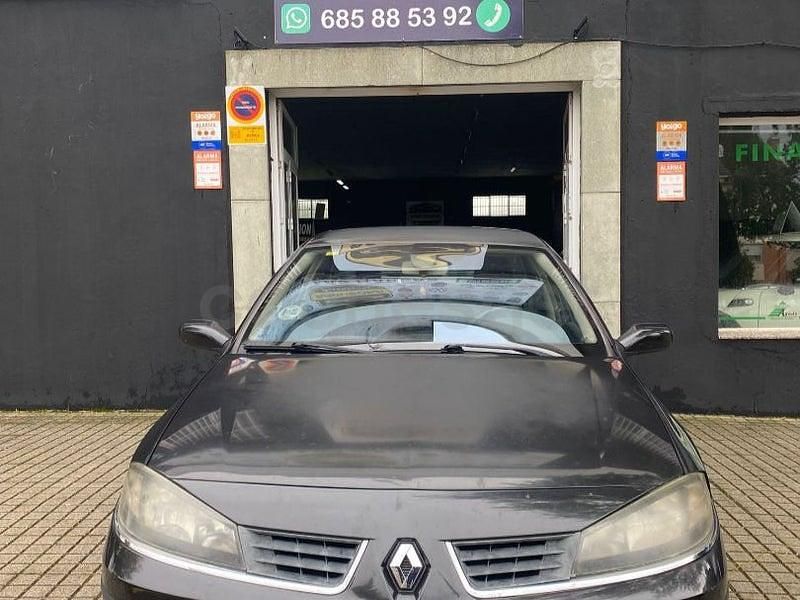 Usado Renault Laguna III Authentique 110 CV (80 kW) 2007 Negro Berlina