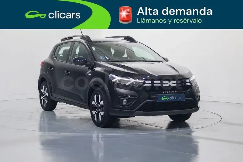 Usado Dacia Sandero Expression 101 CV (74 kW) 2024 Negro Berlina