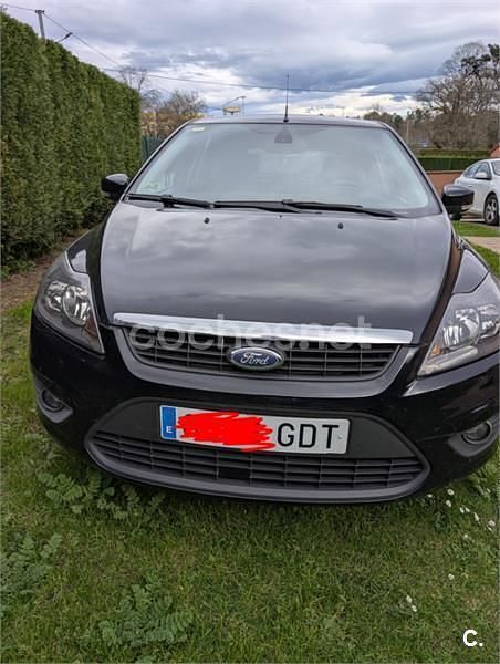 Usado Ford Focus Trend 109 CV (80 kW) 2008 Negro Berlina
