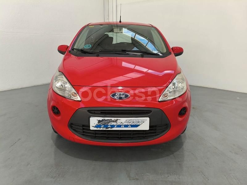 Usado Ford Ka Trend 69 CV (50 kW) 2015 Rojo Berlina