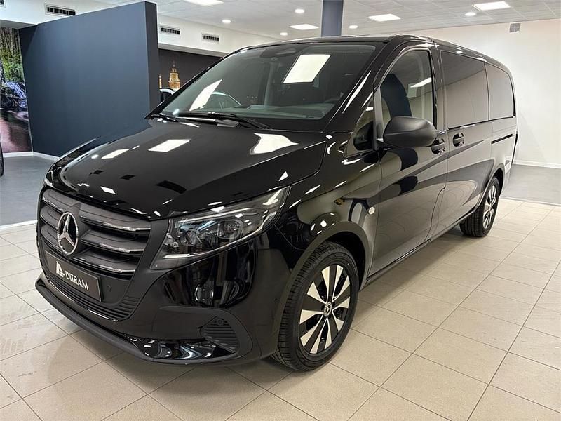 Negro Nuevo 2025 Mercedes Vito Familiar | 64.990 € - Imagen 1/4