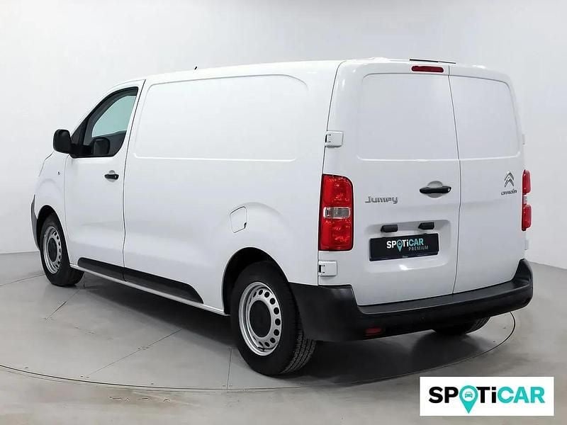 Usado Citroën Jumpy 120 CV (88 kW) 2024 Blanco Monovolumen