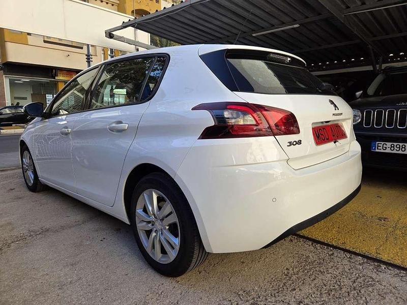 Usado Peugeot 308 Allure 131 CV (96 kW) 2018 Blanco Utilitario