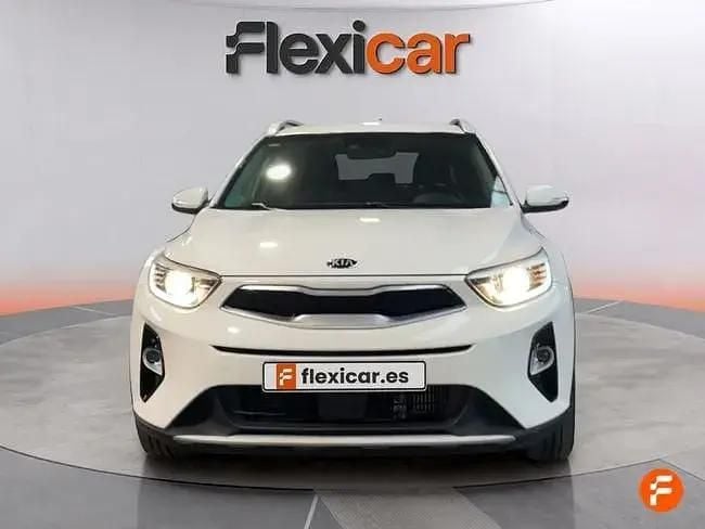 Usado Kia Stonic 110 HP (80 kW) 2018 Branco SUV