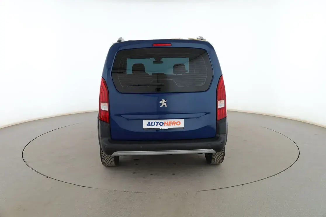 Usado Peugeot Rifter Allure 102 CV (75 kW) 2020 Azul Monovolumen