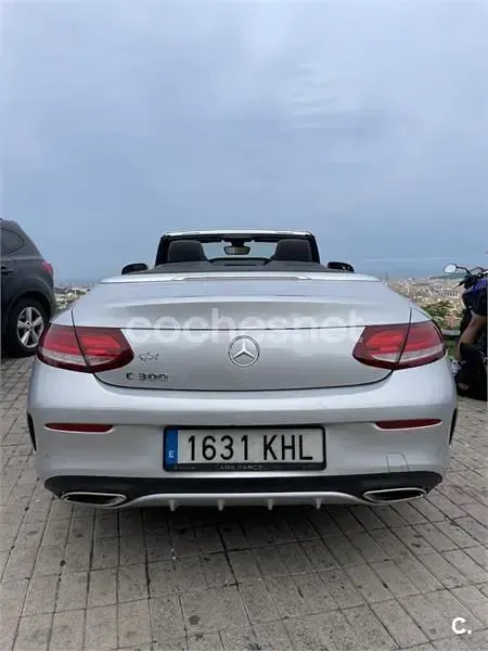 Usado Mercedes C300 245 CV (180 kW) 2018 Gris / plata Descapotable