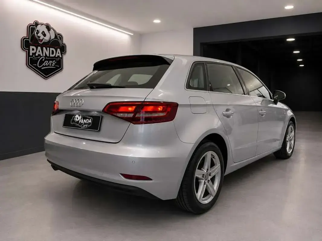 Usado Audi A3 Sportback Premium 116 CV (85 kW) 2017 Gris Utilitario