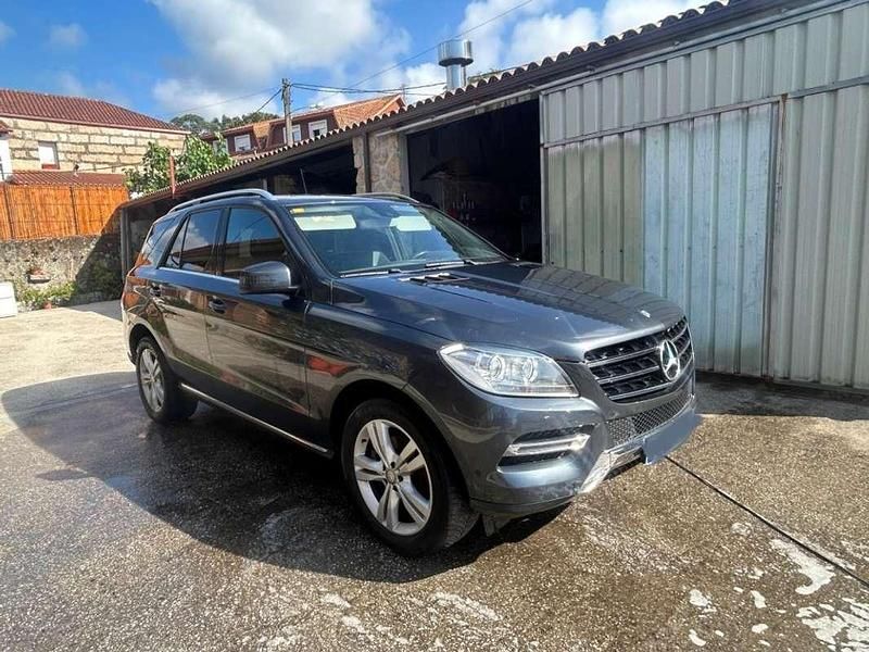 Usado Mercedes ML250 204 CV (150 kW) 2015 Gris SUV