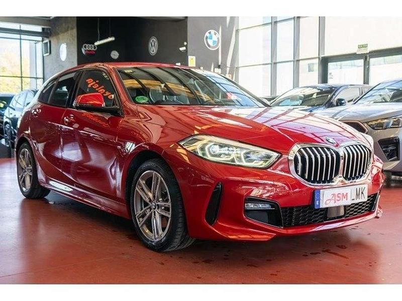 Usado BMW 118 M Sport 140 CV (102 kW) 2021 Rojo Utilitario