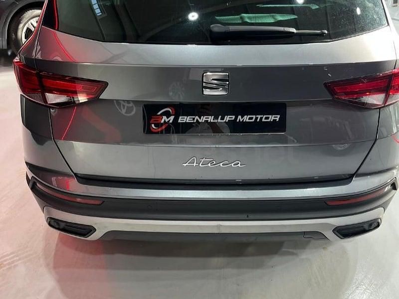 Usado Seat Ateca Style 150 CV (110 kW) 2022 Gris / plata SUV