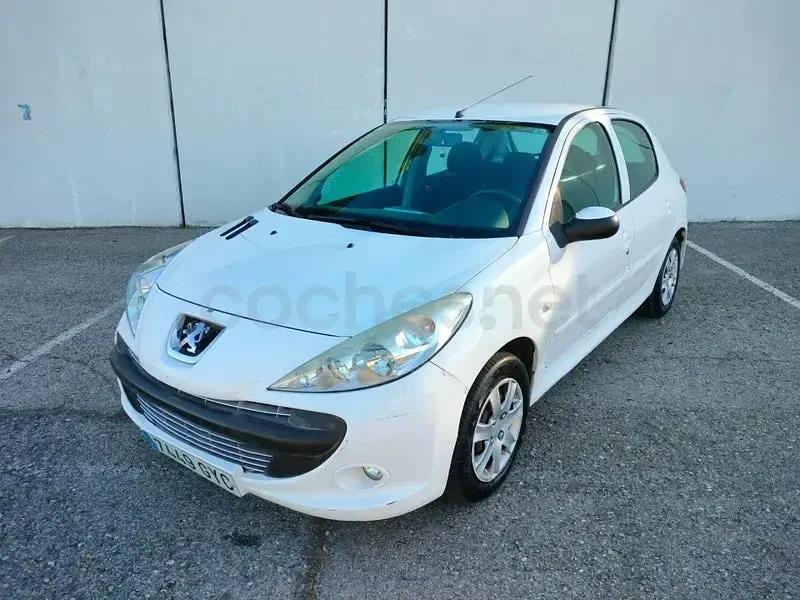 Usado Peugeot 206+ 70 CV (51 kW) 2010 Blanco Utilitario
