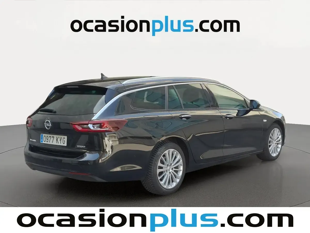 Usado Opel Insignia Innovation 165 CV (121 kW) 2019 Negro Familiar