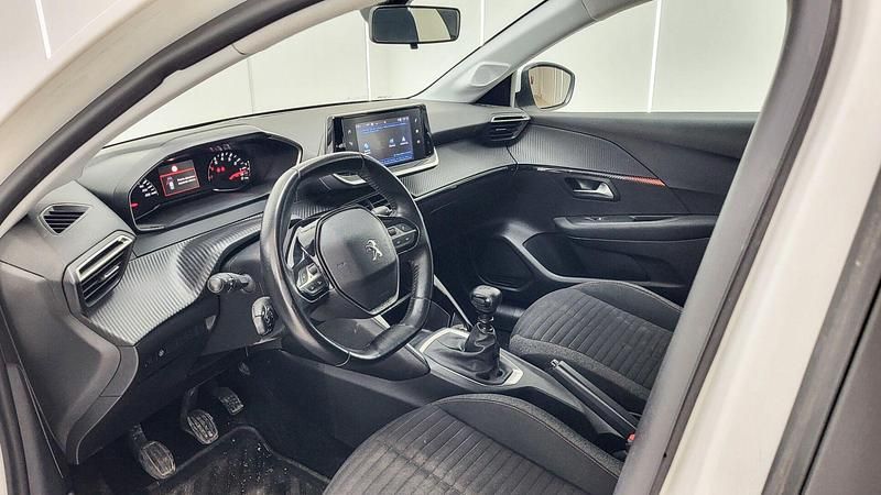 Usado Peugeot 208 Active 102 CV (75 kW) 2020 Gris Utilitario