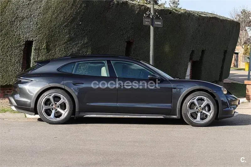 Usado Porsche Taycan Cross Turismo 300 kW (408 CV) 2024 Eléctrico Familiar