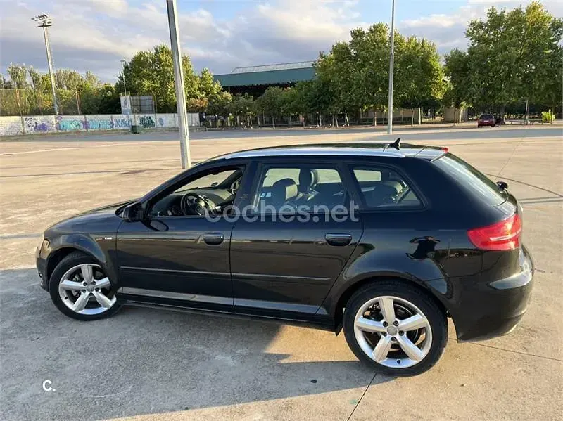 Usado Audi A3 S-Line 140 CV (102 kW) 2011 Negro Utilitario