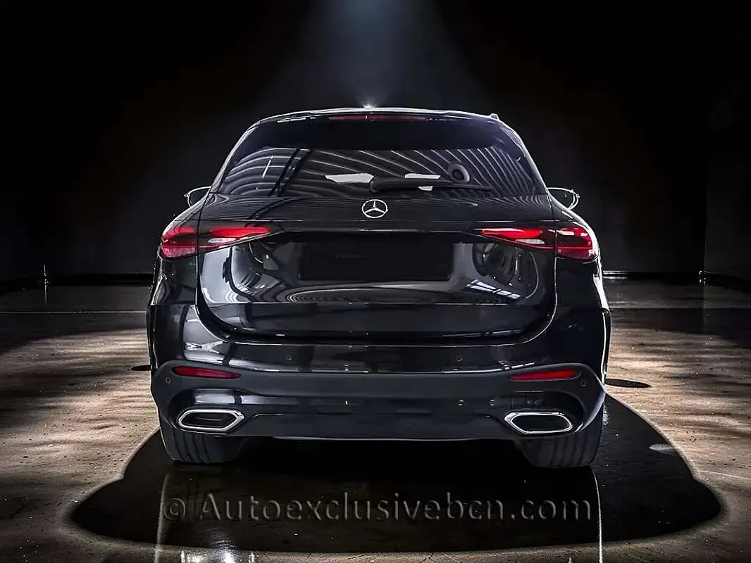 Usado Mercedes GLC300 314 CV (230 kW) 2023 Negro SUV