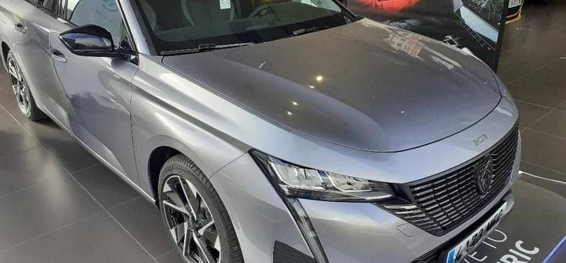 Usado Peugeot 308 Allure 131 CV (96 kW) 2023 Gris artense Familiar