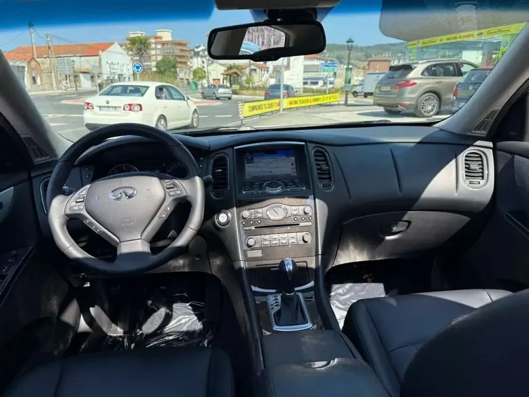 Usado Infiniti QX50 Premium 238 CV (175 kW) 2015 Blanco SUV