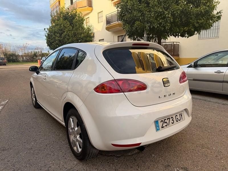 Usado Seat Leon Reference 105 CV (77 kW) 2008 Blanco Utilitario