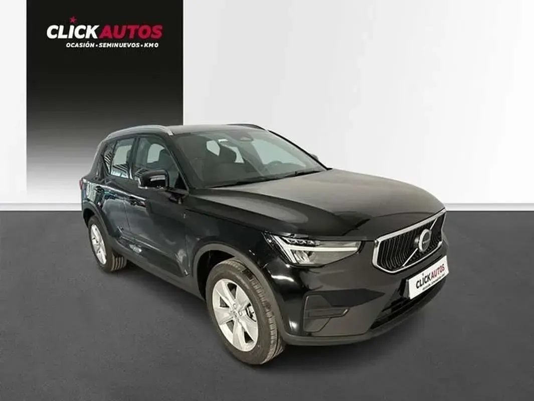 Usado Volvo XC40 Core 163 HP (119 kW) 2023 Preto SUV