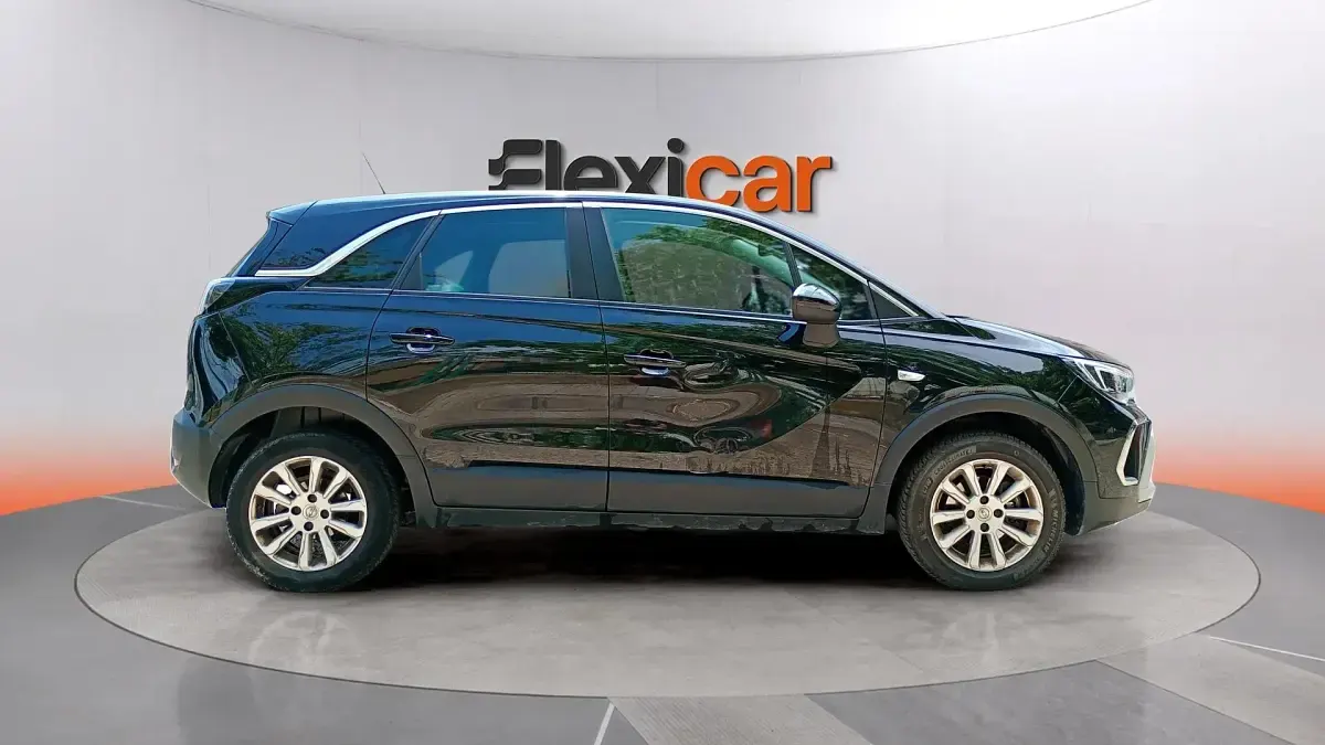 Usado Opel Crossland Business Elegance 120 CV (88 kW) 2020 Negro SUV